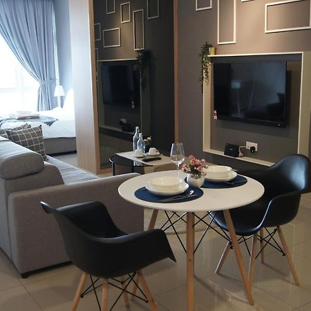 Twin Galaxy Suites By Iconic Bliss Johor Bahru Ngoại thất bức ảnh