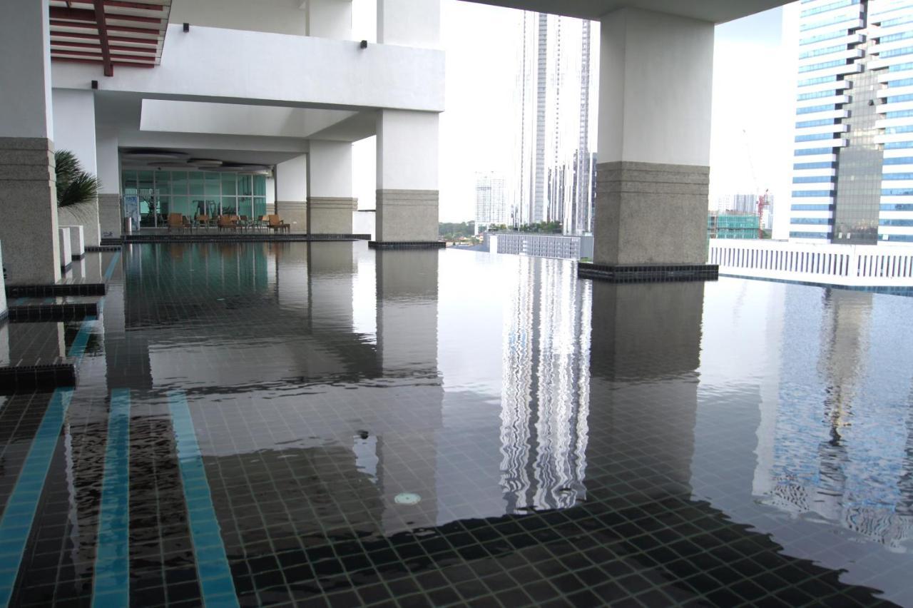 Twin Galaxy Suites By Iconic Bliss Johor Bahru Ngoại thất bức ảnh