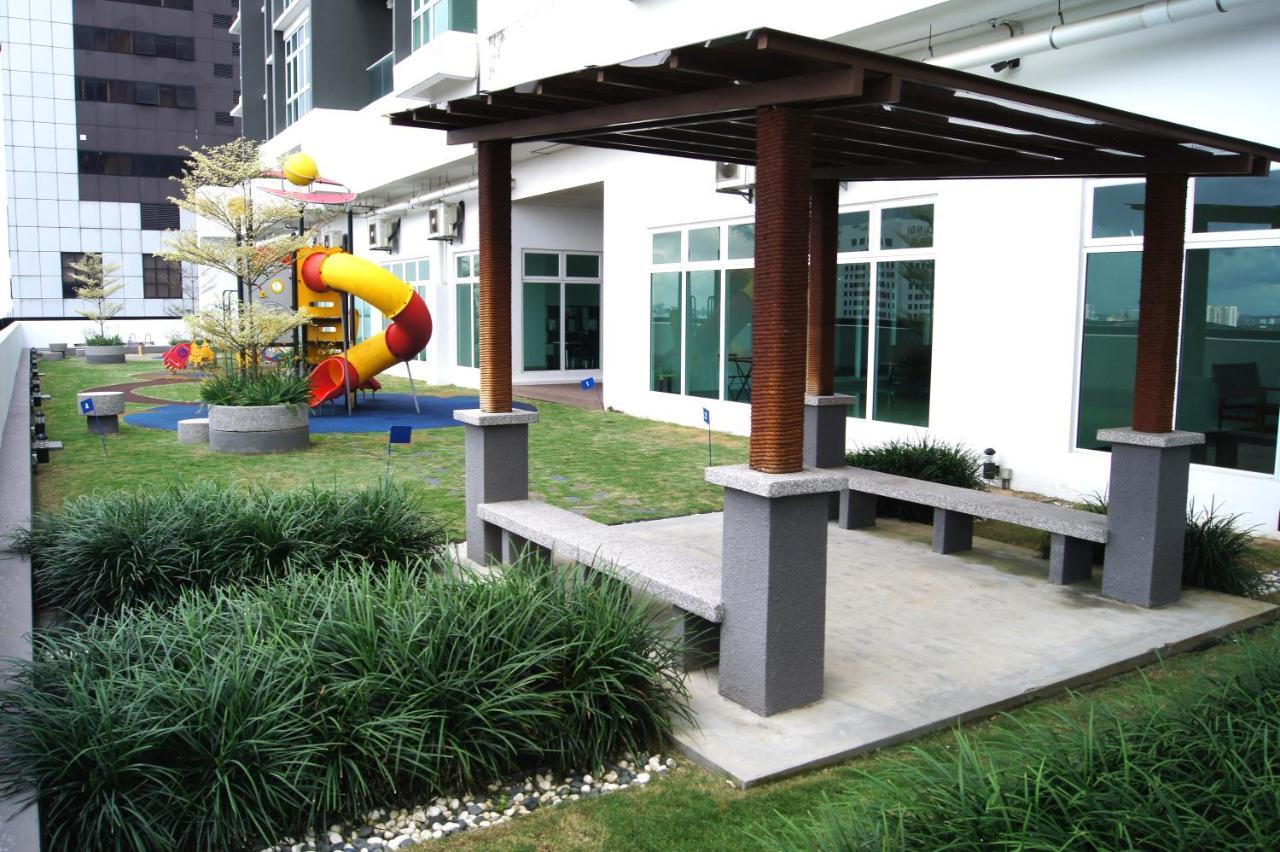 Twin Galaxy Suites By Iconic Bliss Johor Bahru Ngoại thất bức ảnh