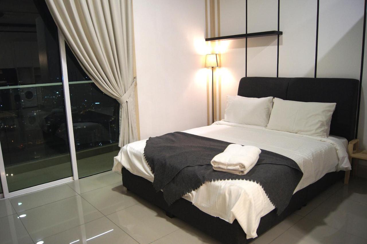 Twin Galaxy Suites By Iconic Bliss Johor Bahru Ngoại thất bức ảnh