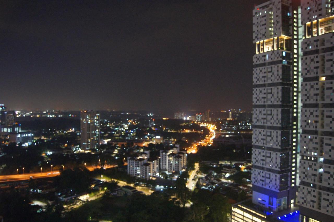 Twin Galaxy Suites By Iconic Bliss Johor Bahru Ngoại thất bức ảnh